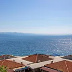Marina -1st Row To The Sea With Private Parking דירה אופטיה