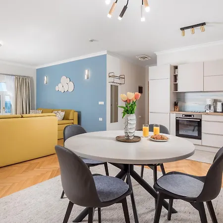 Marina -1st Row To The Sea With Private Parking Apartment *