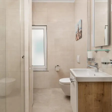 Marina -1st Row To The Sea With Private Parking * Οπατία